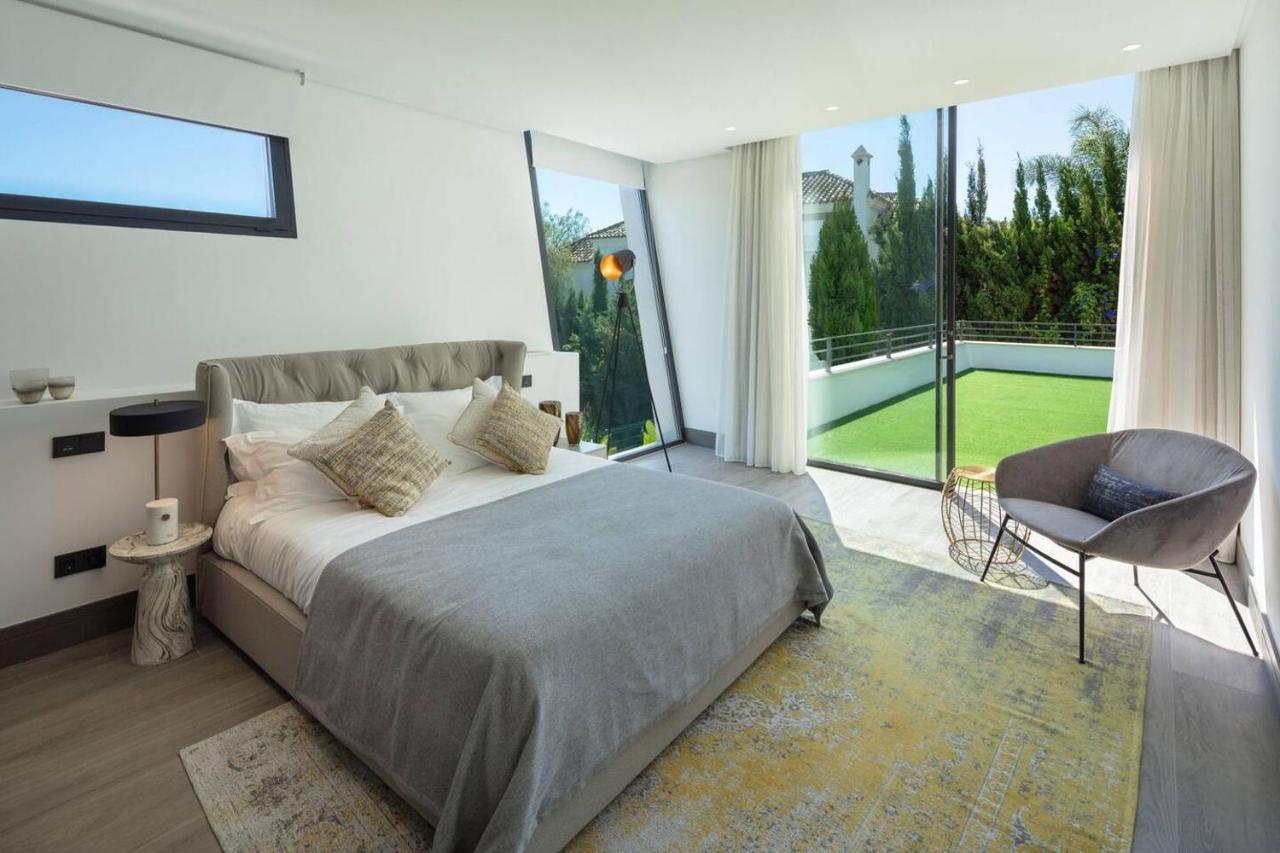 Apartamento Newly Built 6 Bdrm Luxury In Nueva Andalucía