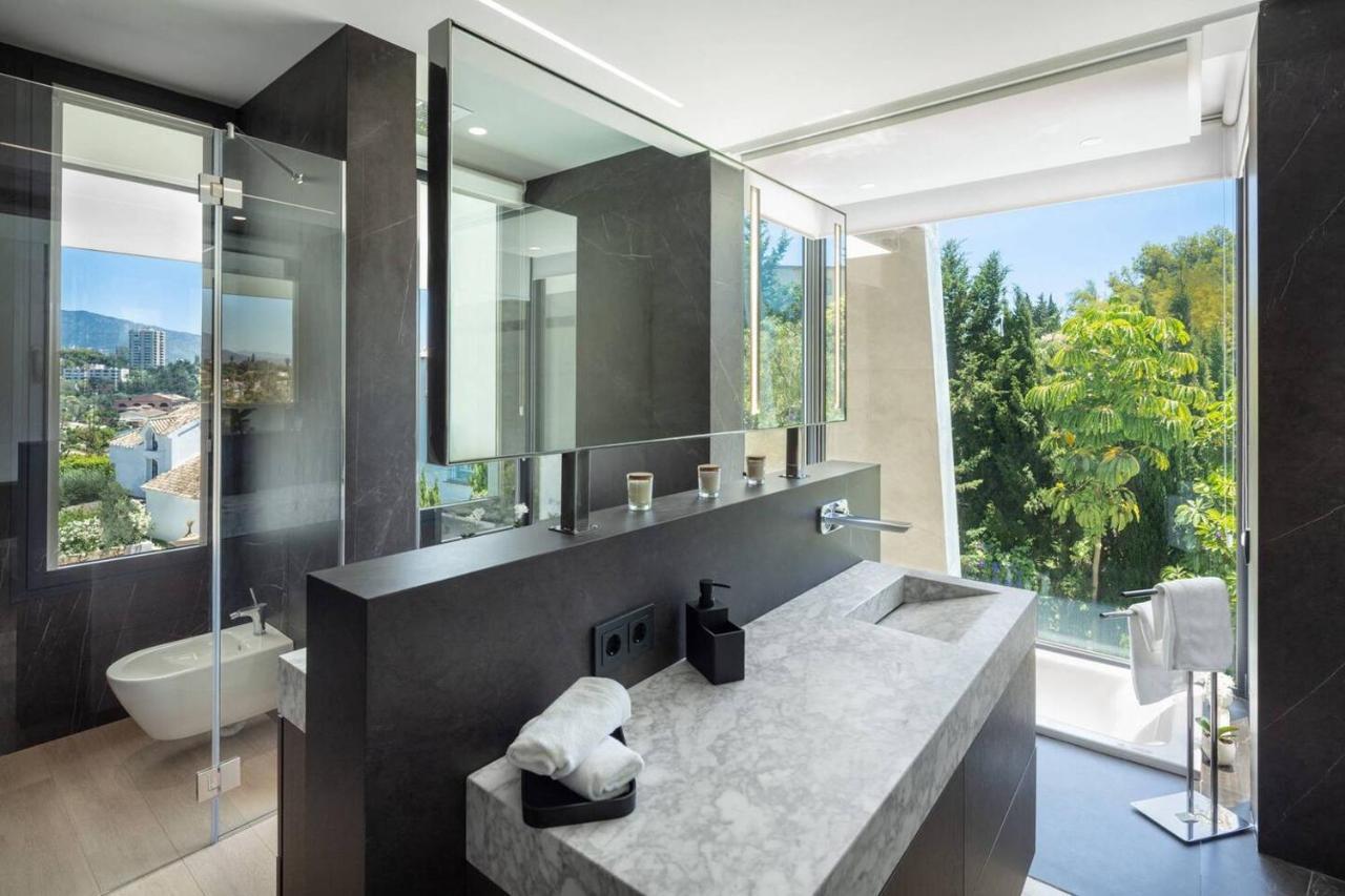 Apartamento Newly Built 6 Bdrm Luxury In Nueva Andalucía Marbella