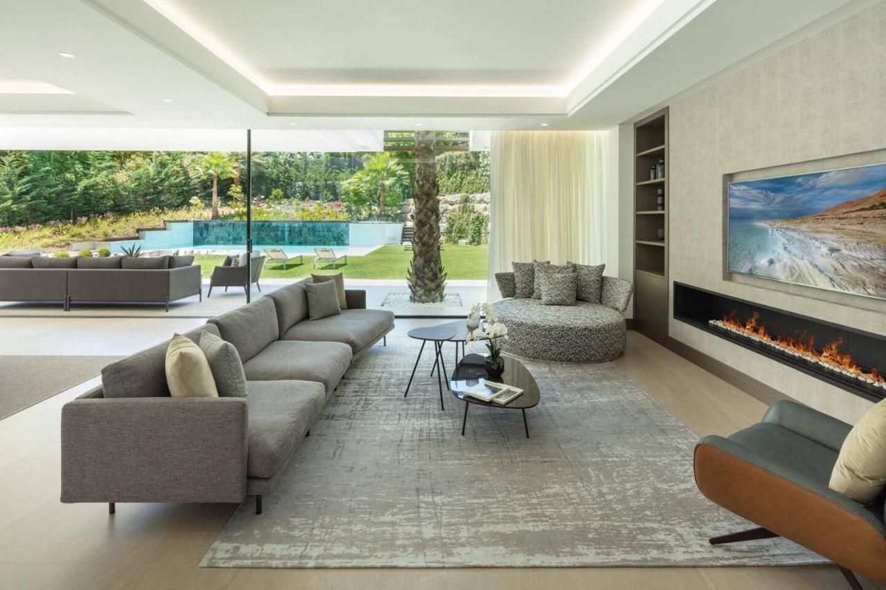 Newly Built 6 Bdrm Luxury In Nueva Andalucia