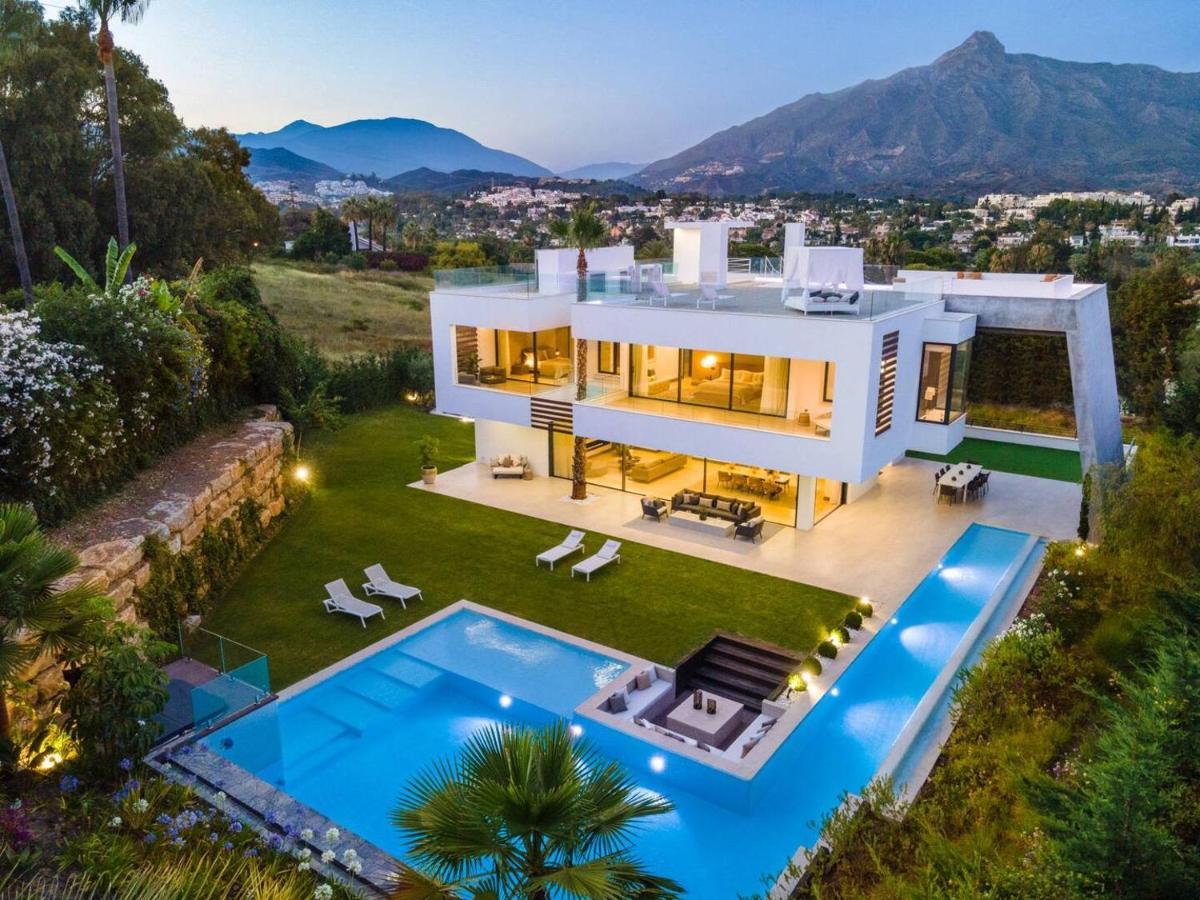 Apartment Newly Built 6 Bdrm Luxury In Nueva Andalucia