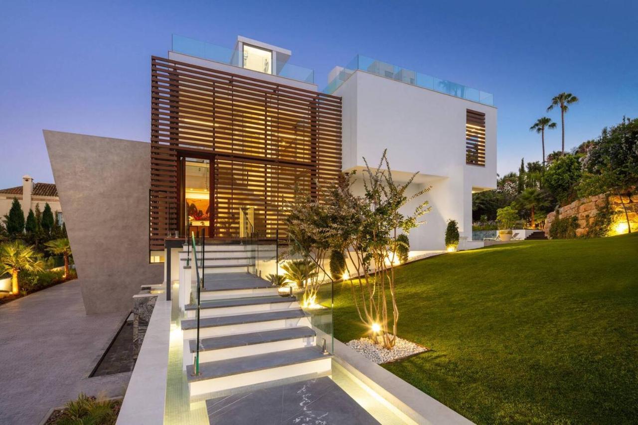Newly Built 6 Bdrm Luxury In Nueva Andalucia *