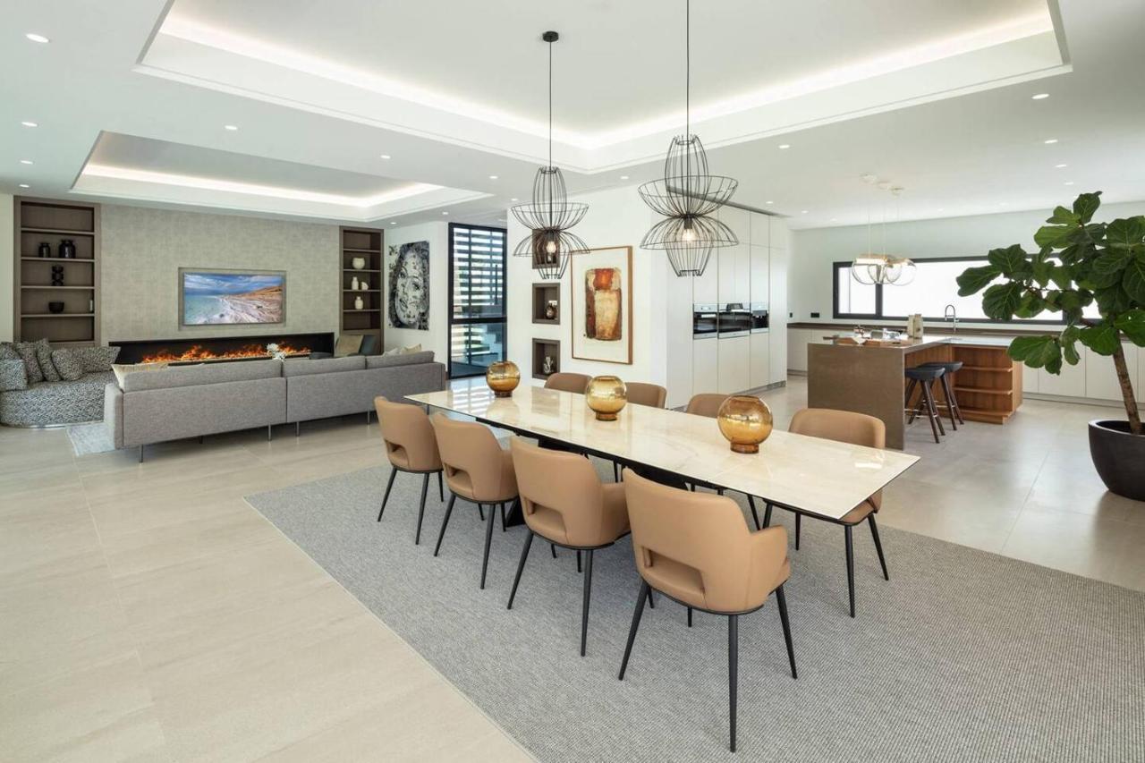 Apartment Newly Built 6 Bdrm Luxury In Nueva Andalucia