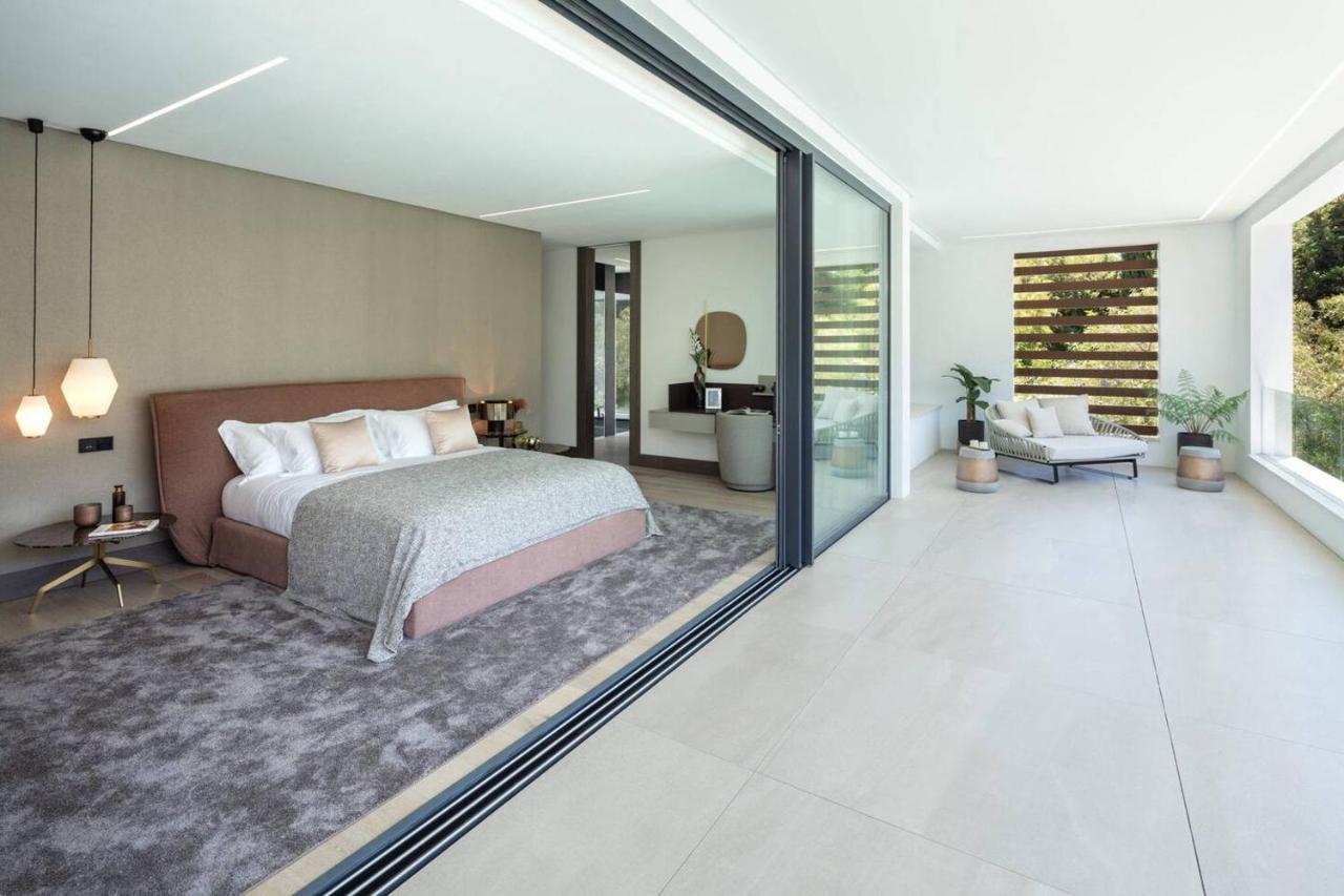 Apartment Newly Built 6 Bdrm Luxury In Nueva Andalucia *